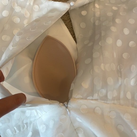 ✨SOLD✨ Lovers + Friends Bridal Dress - Picture 9 of 9